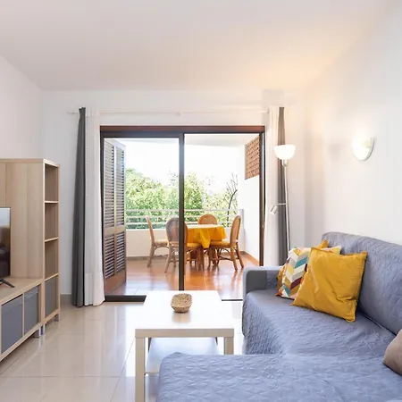 Home2book Serene & Pool, Escape Apartment *